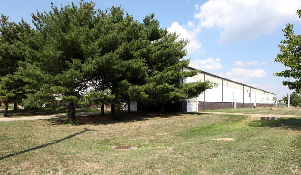 1091 Mill Park Dr, Lancaster, OH for sale - Building Photo - Image 3 of 7