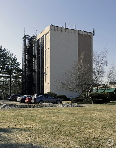 10 Converse Pl, Winchester, MA for sale - Primary Photo - Image 1 of 1