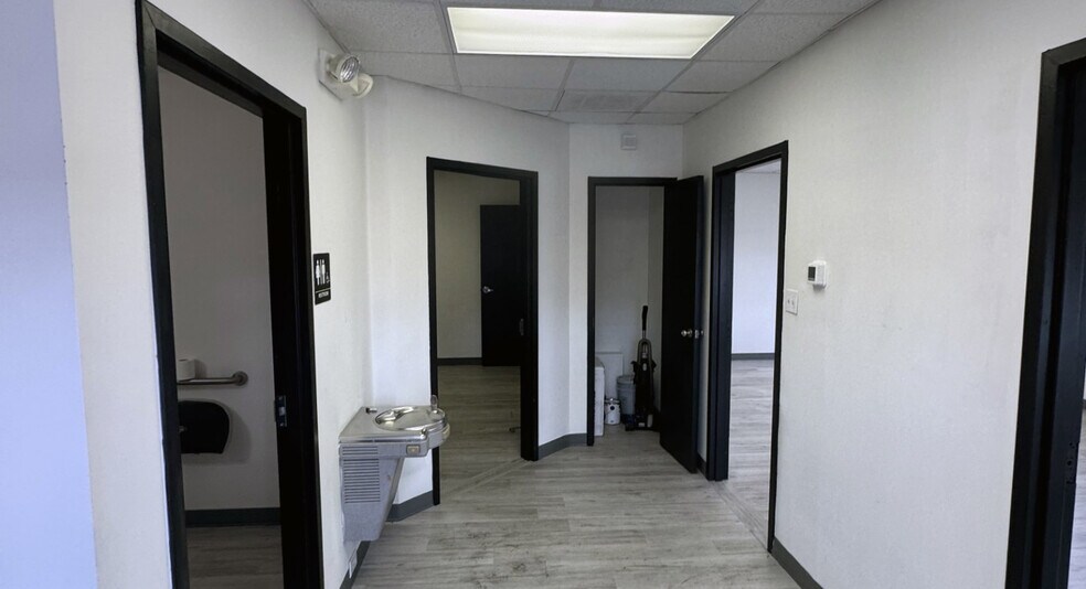 1210 Westover Hills Blvd, Richmond, VA for lease - Building Photo - Image 2 of 5