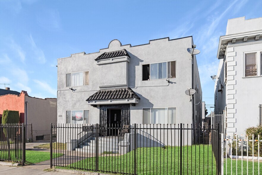 187 W 41st Pl, Los Angeles, CA 90037