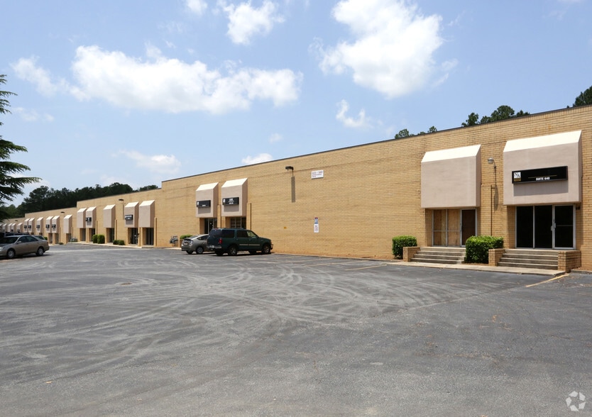 600-640 Interchange Dr SW, Atlanta, GA for lease - Building Photo - Image 2 of 11