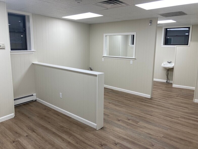 20 Chestnut St, Needham, MA for sale - Interior Photo - Image 1 of 1