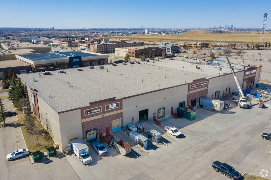 11500 35th St SE, Calgary, AB for lease - Building Photo - Image 2 of 10