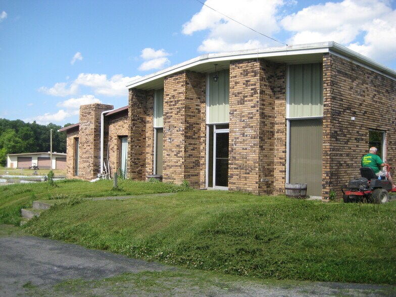 5775 S York Hwy, Clarkrange, TN 38553