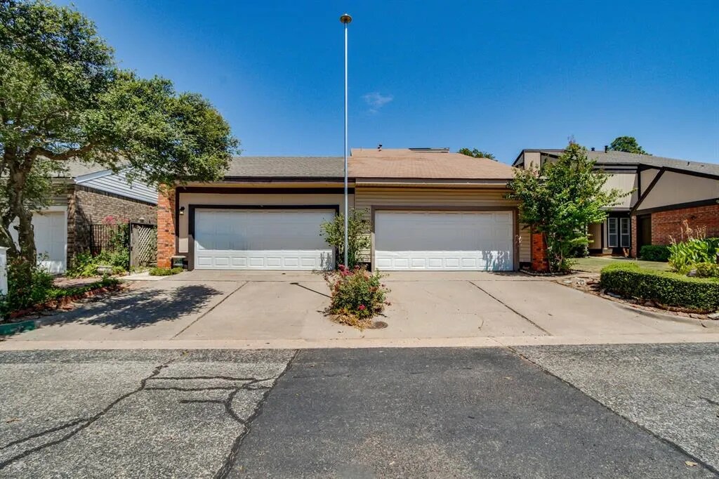 1931-2001 Three Stars Rd, Edmond, OK for sale Primary Photo- Image 1 of 3