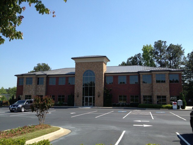 2135 Eastview Pky, Conyers, GA for sale Primary Photo- Image 1 of 1