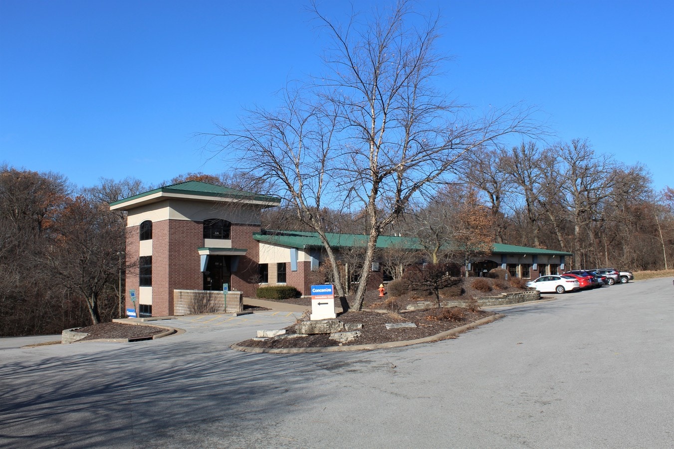 555 Valley View Dr, Moline, IL 61265