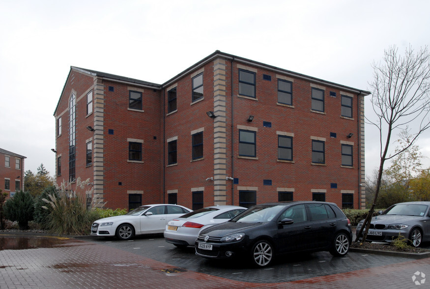 Stannard Way, Bedford for lease - Building Photo - Image 2 of 2