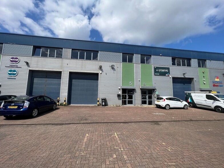 Platinum Rd, Manchester for lease - Building Photo - Image 2 of 16
