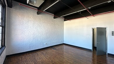 432 Austin Pl, Bronx, NY for lease Interior Photo- Image 2 of 3
