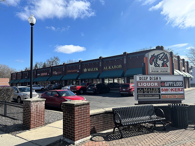 22339-22383 Goddard Rd, Taylor, MI for lease - Primary Photo - Image 1 of 7