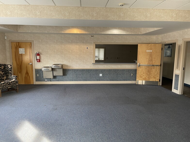 101 Holbrook St, Danville, VA for lease - Interior Photo - Image 2 of 8