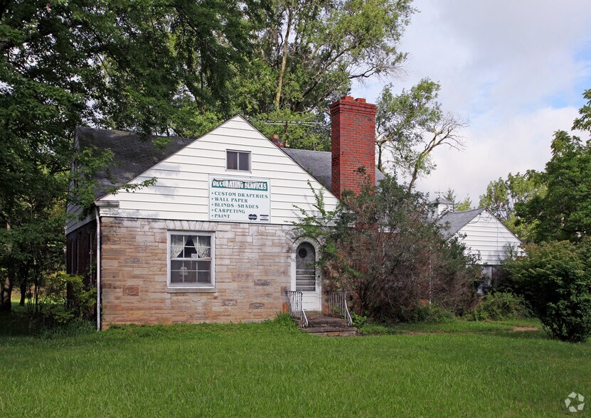 8084 York Rd, North Royalton, OH 44133