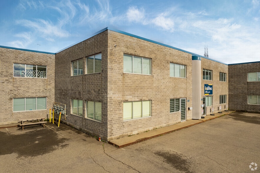 2315 Boul Des Entreprises, Terrebonne, QC for lease - Primary Photo - Image 1 of 5