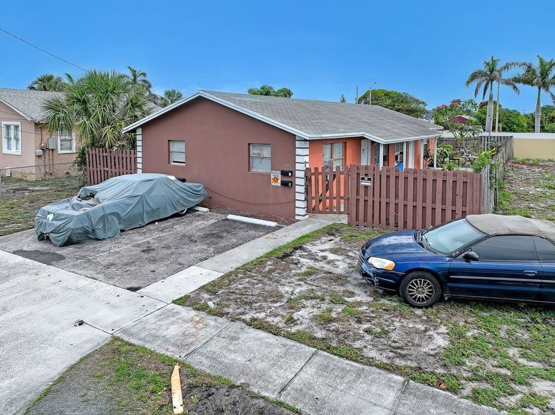 5 Properties portfolio portfolio of 5 properties for sale on LoopNet.com Building Photo- Image 1 of 10