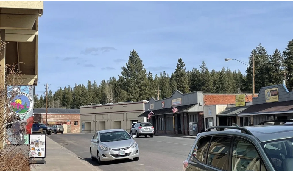 108 W Chocktoot St, Chiloquin, OR for lease - Primary Photo - Image 3 of 3