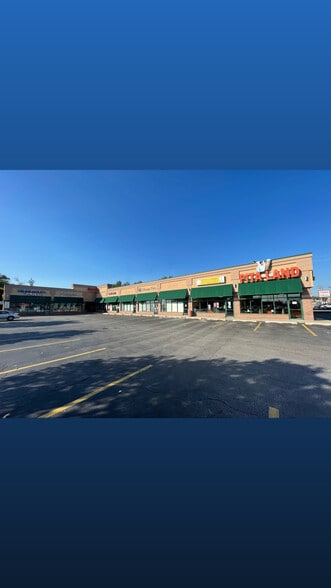 7831 W 95th St, Hickory Hills, IL for lease - Building Photo - Image 1 of 6