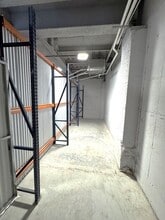 250 E Sandford Blvd, Mount Vernon, NY for lease Interior Photo- Image 1 of 3