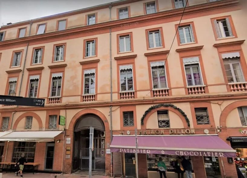 Office in Toulouse for lease - Building Photo - Image 1 of 8