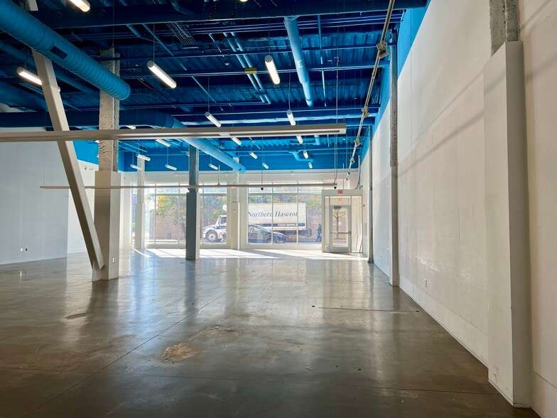 3901-3909 Woodward Ave, Detroit, MI for lease - Building Photo - Image 2 of 8