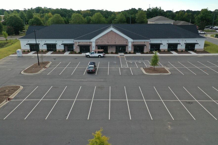 1182 Stonecrest Blvd, Fort Mill, SC for lease - Building Photo - Image 2 of 3