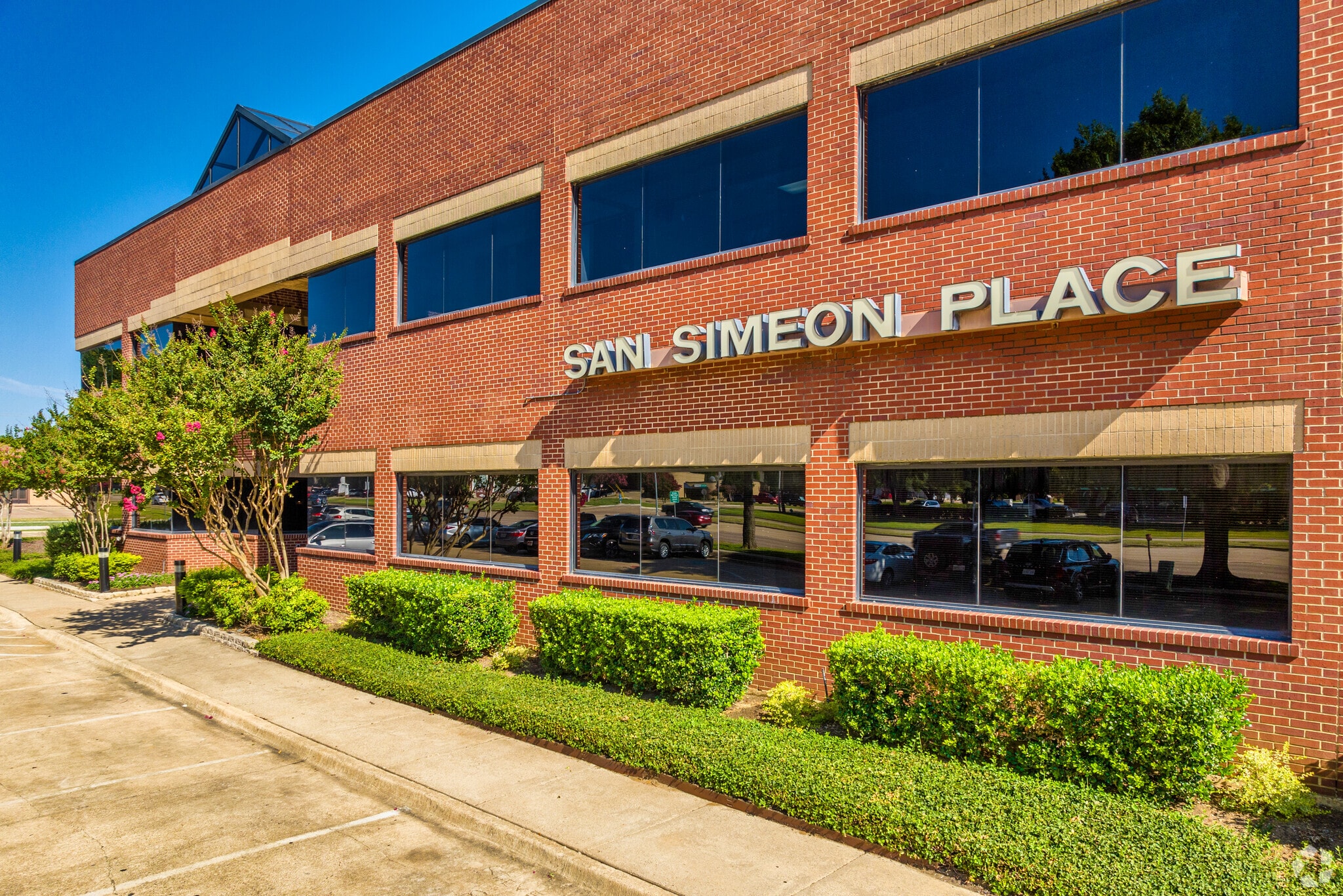 2121 W Spring Creek Pky, Plano, TX for lease Building Photo- Image 1 of 24