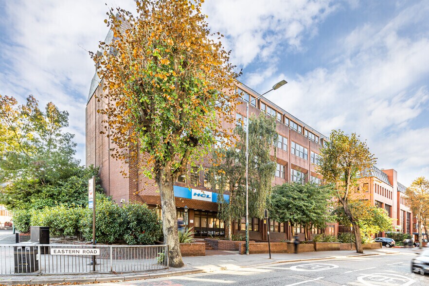 28-36 Eastern Rd, Romford for lease - Primary Photo - Image 1 of 4