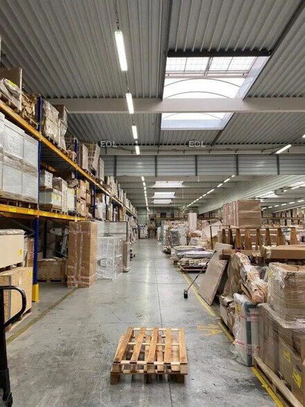 Industrial in Ferrières-en-Brie for lease - Building Photo - Image 3 of 11