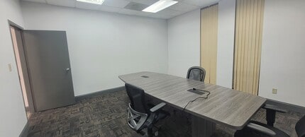 4675 N Shallowford Rd, Dunwoody, GA for lease Building Photo- Image 2 of 4