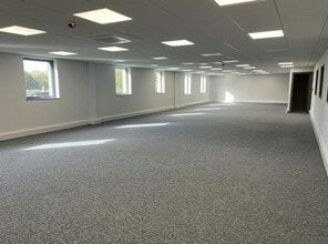 Saxon Way, West Drayton for lease Interior Photo- Image 2 of 2