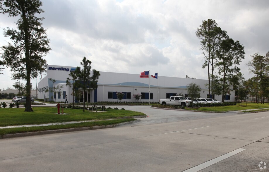 19054 Kenswick Dr, Humble, TX 77338