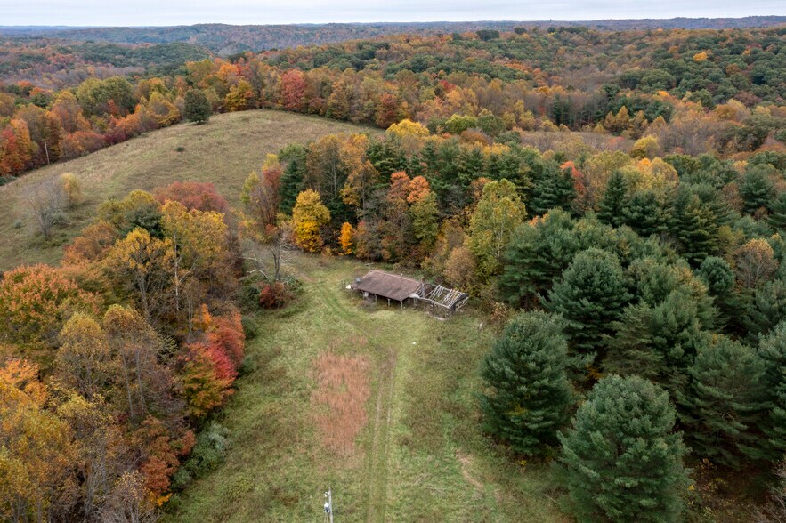 6964 Zwickle Rd, Logan, OH for sale - Primary Photo - Image 1 of 1