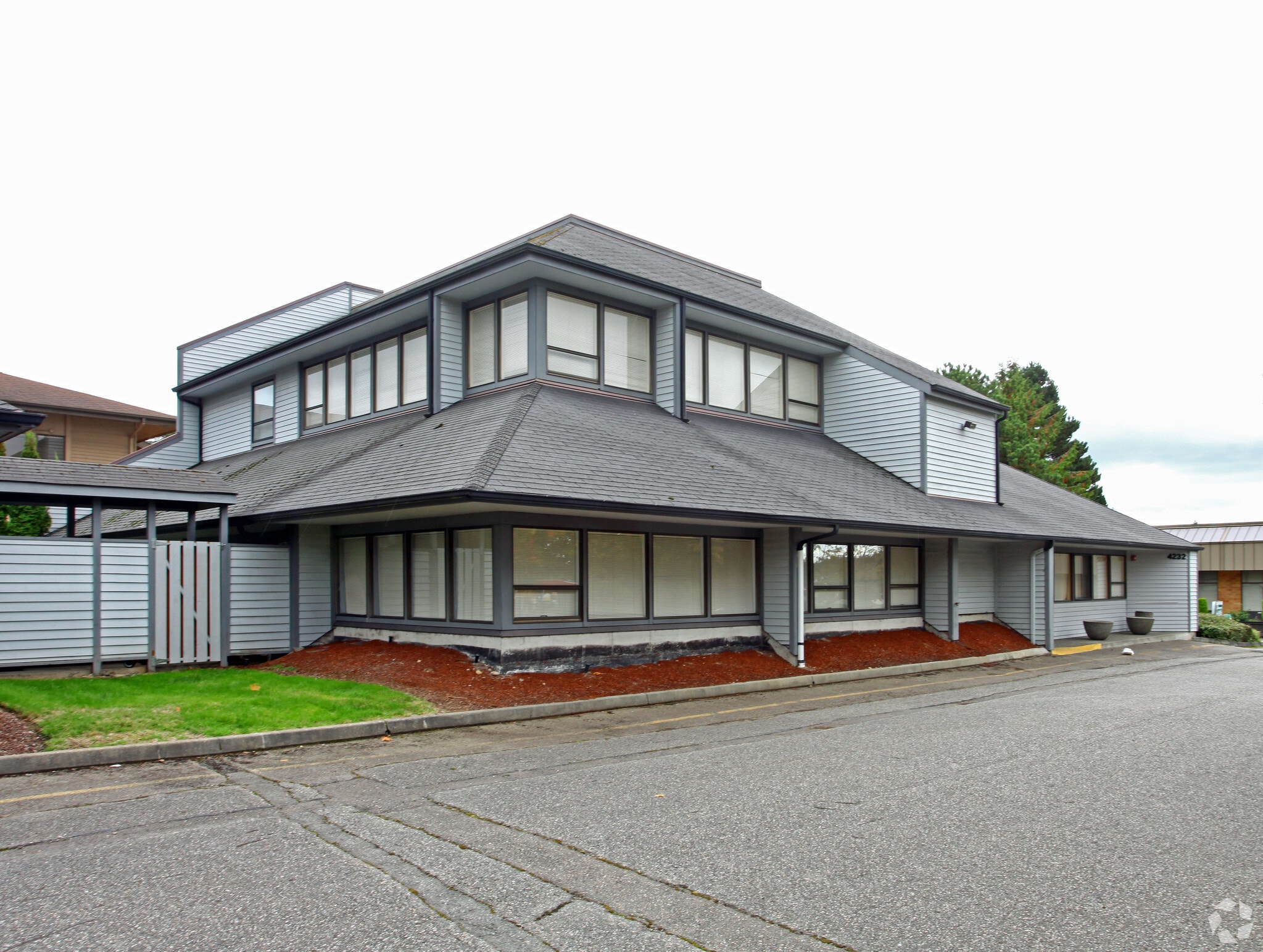 4230 198th St SW, Lynnwood, WA for lease Primary Photo- Image 1 of 6