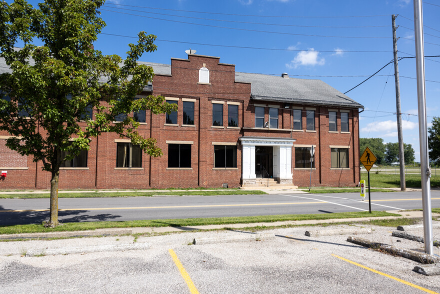 246 E 4th St, Ashland, OH for lease - Building Photo - Image 3 of 32