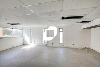 Flex in Montrouge for sale Interior Photo- Image 2 of 10