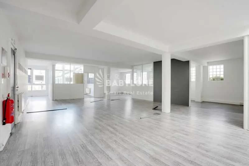 Office in Montrouge for lease - Interior Photo - Image 1 of 6