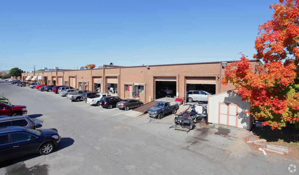 15551-15557 Frederick Rd, Rockville, MD for sale - Primary Photo - Image 1 of 1