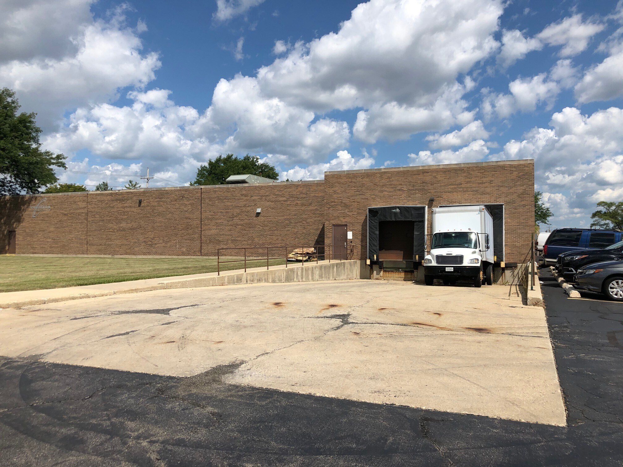 1475 S Wheeling Rd, Wheeling, IL 60090 Industrial for Lease