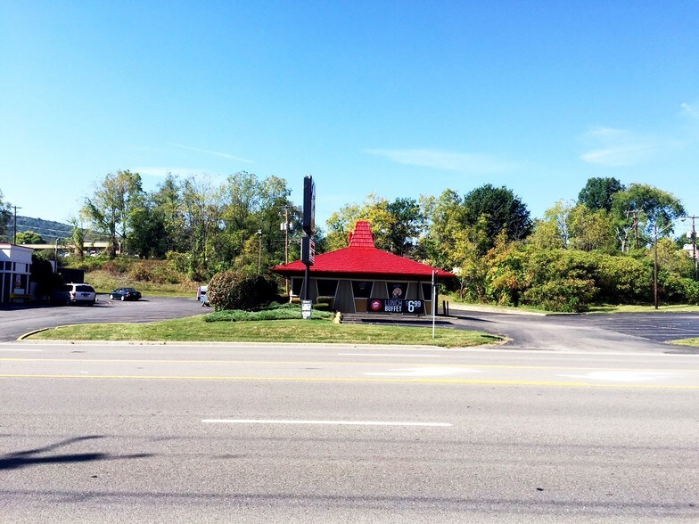 2493 Corning Rd, Elmira, NY 14903