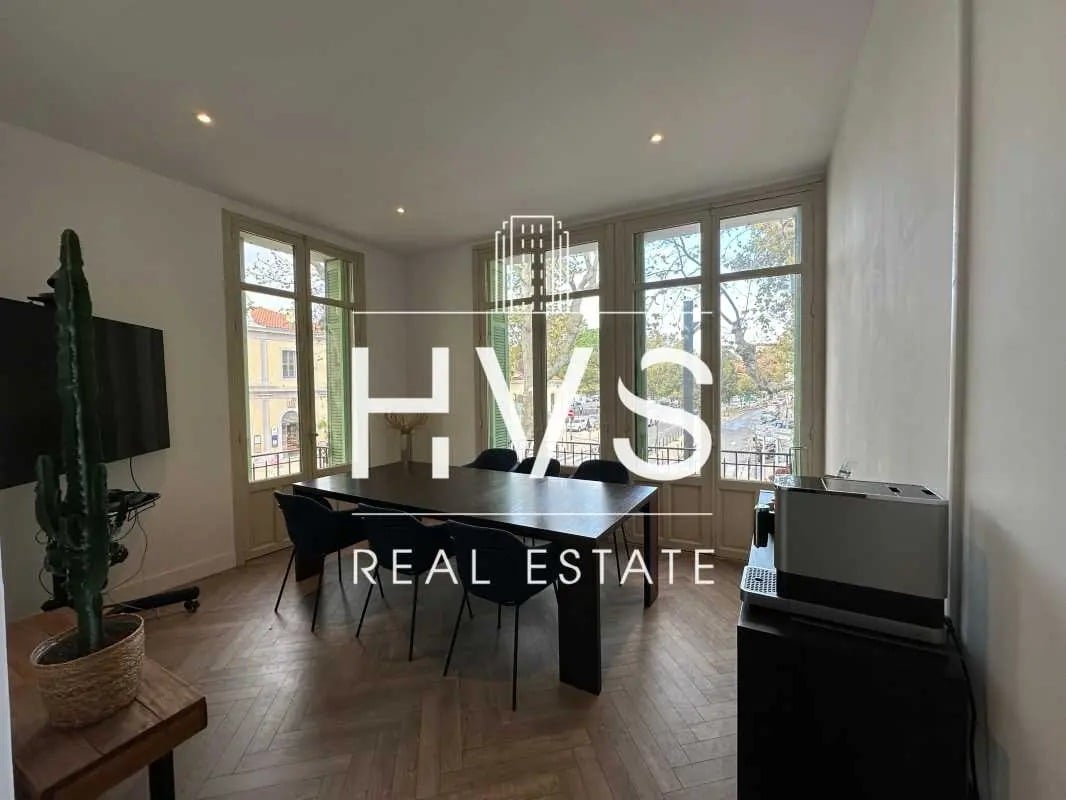 Office in Aix-en-Provence for lease Interior Photo- Image 1 of 7