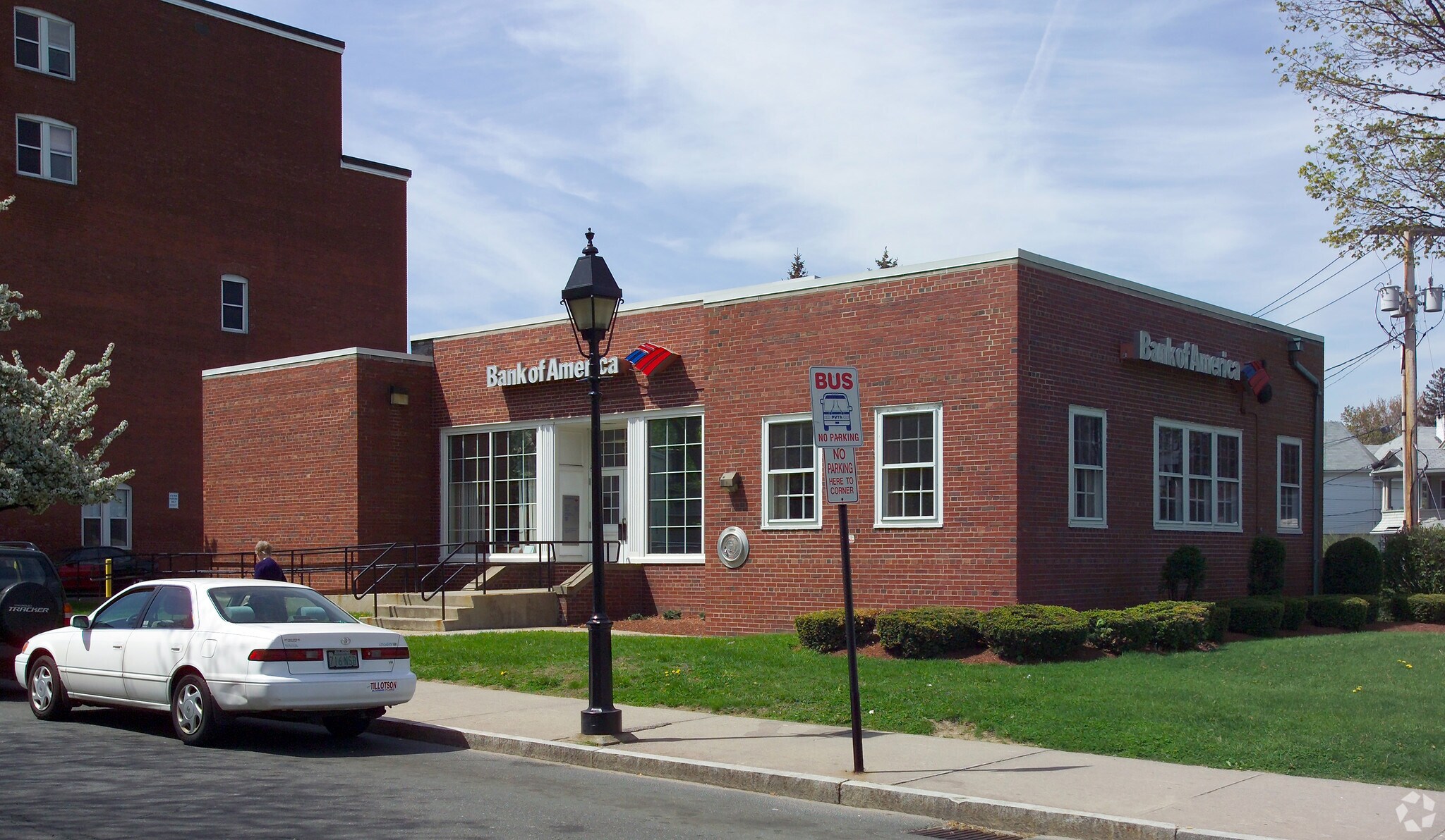 124 Cabot St, Chicopee, MA for sale Primary Photo- Image 1 of 1