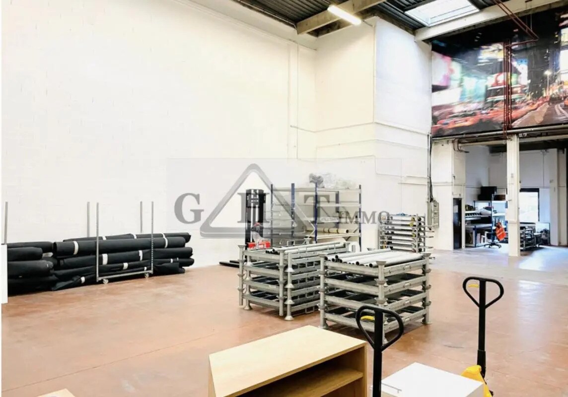 Industrial in Gennevilliers for lease Interior Photo- Image 1 of 3