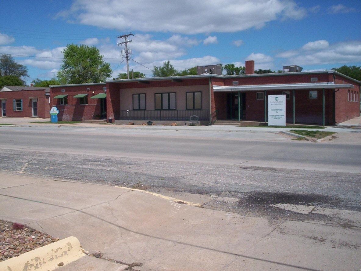 1400 Polk St, Great Bend, KS for sale Primary Photo- Image 1 of 1