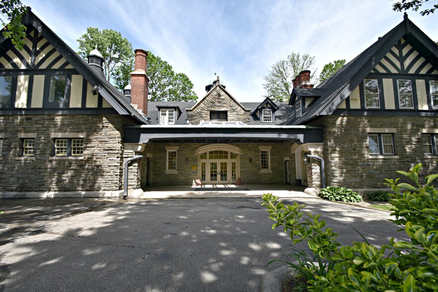 100 Chetwynd Dr Bryn Mawr Pa 19010 Office For Lease Loopnet Com