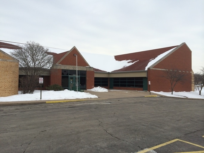 1221 N Myrtle St, Davenport, IA for sale - Primary Photo - Image 1 of 1