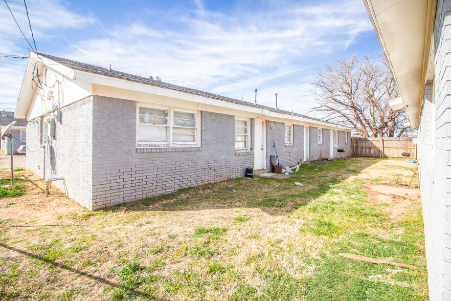 2715 E 2nd St, Lubbock, TX for sale - Primary Photo - Image 1 of 12