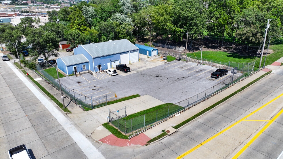 2121 Forest Ave, Kansas City, MO for sale - Building Photo - Image 1 of 2