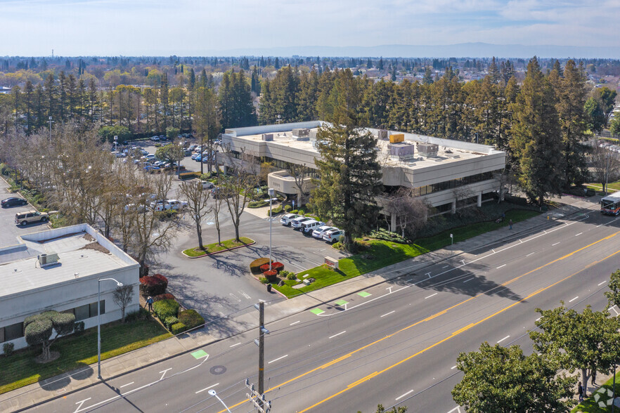 1800 Standiford Ave, Modesto, CA for sale - Aerial - Image 2 of 4