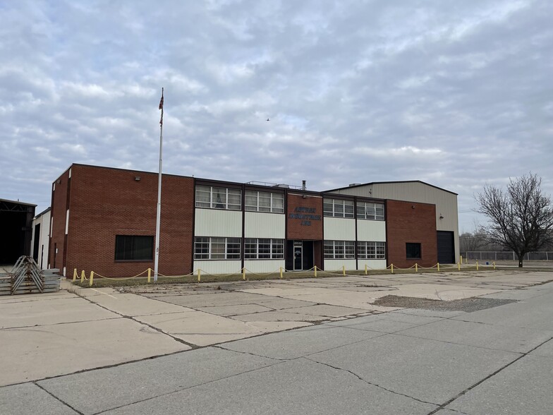 28530 Reynolds St, Inkster, MI for sale - Building Photo - Image 1 of 42