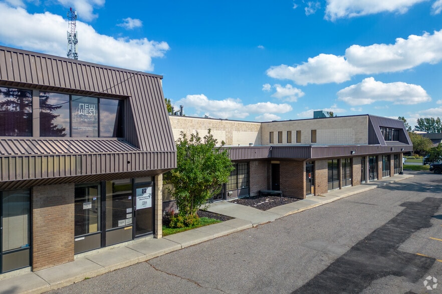 2180-2204 39th Ave NE, Calgary, AB for lease - Building Photo - Image 1 of 5